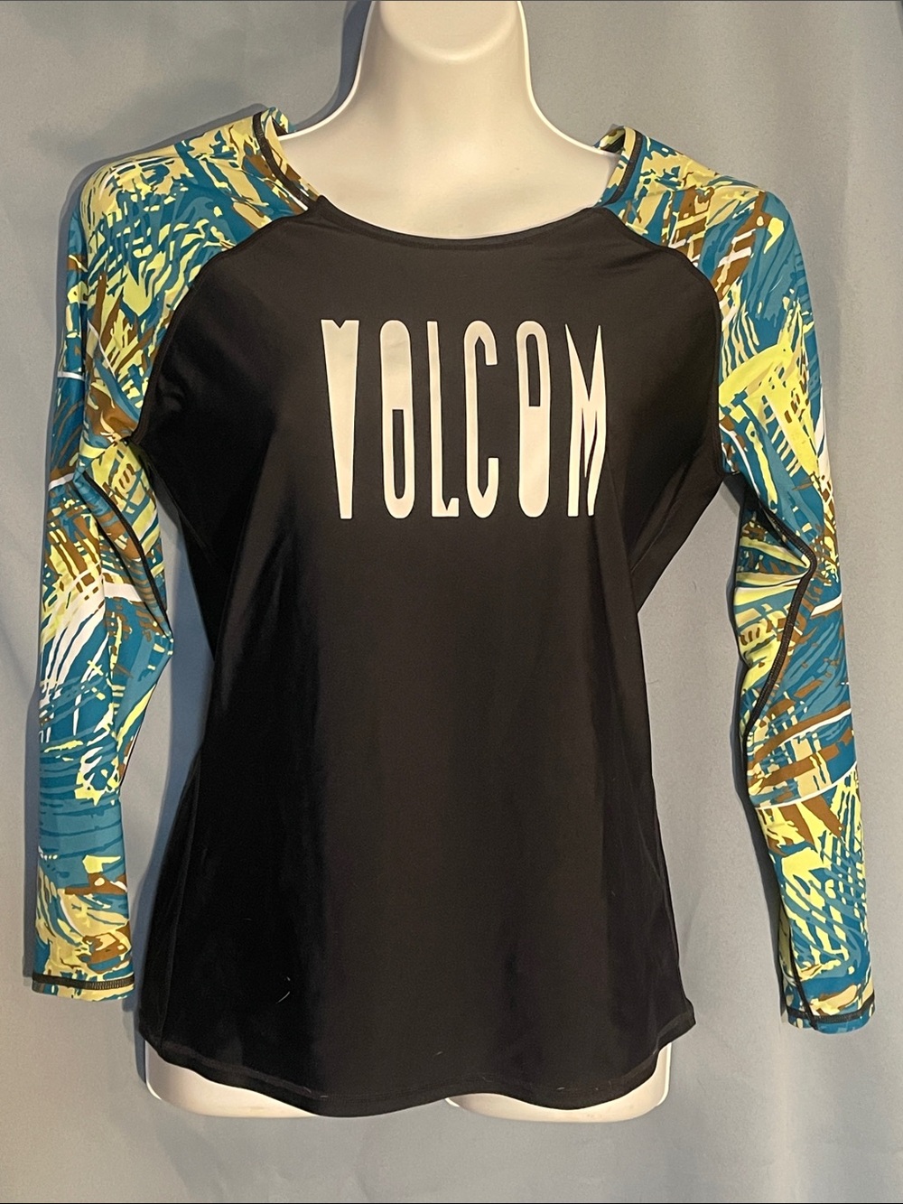 Volcom Black Long-Sleeve Rash Guard with Turquoise & Yellow Print Sleeves